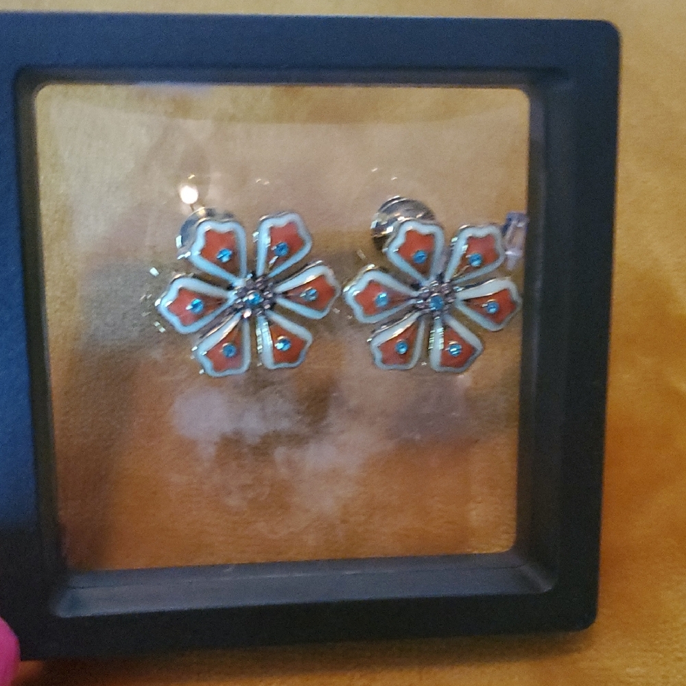 Sassy Jones, Avery, Floral Pierced Earrings - Orange and Blue